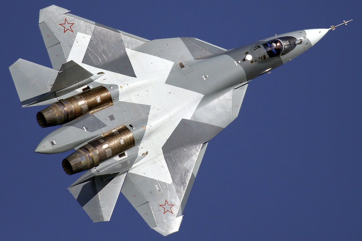 Глава Ростеха посетил производство истребителей Су-57 в Комсомольске-на-Амуре