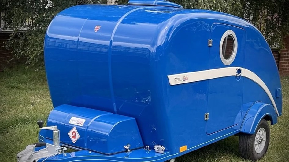 Дом на колесах: ставка на стеклопластиковый корпус
