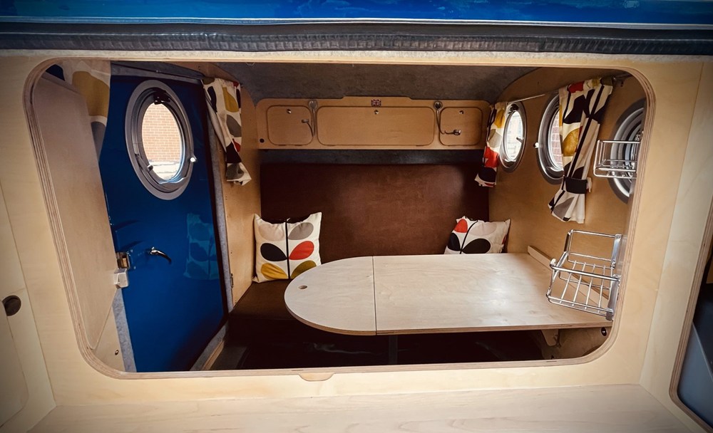 Дом на колесах: ставка на стеклопластиковый корпус